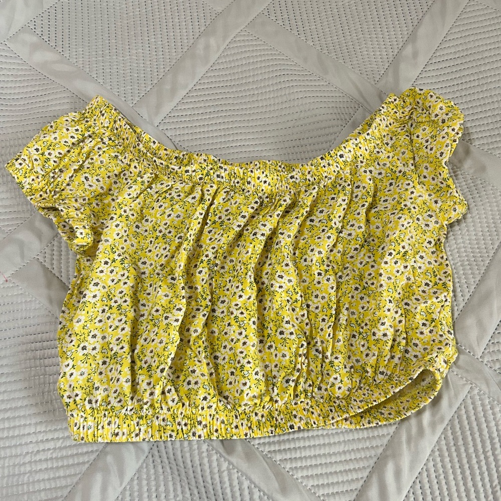 Forever 21 Smocked Off-the-Shoulder Floral Crop Top - Yellow/White - Small - Picture 2 of 4